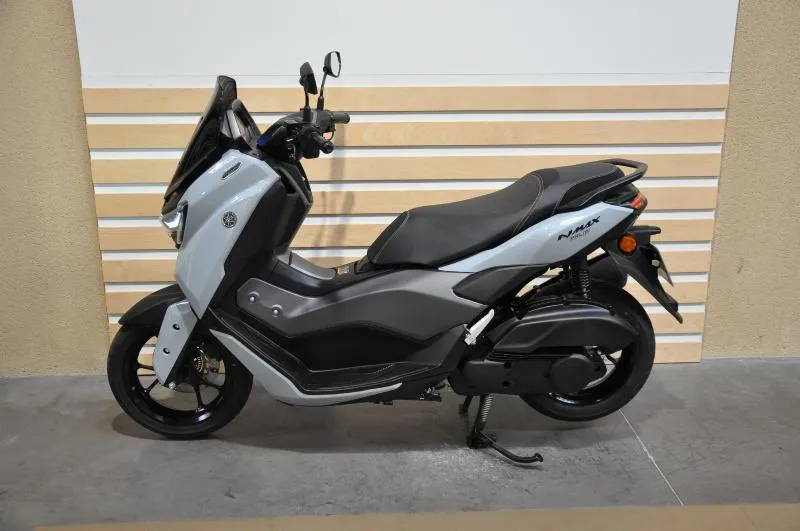NMAX 125 TECH MAX