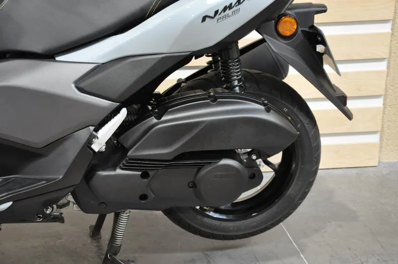 NMAX 125 TECH MAX