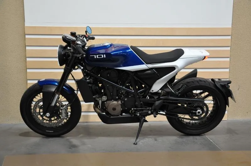 701 VITPILEN A2