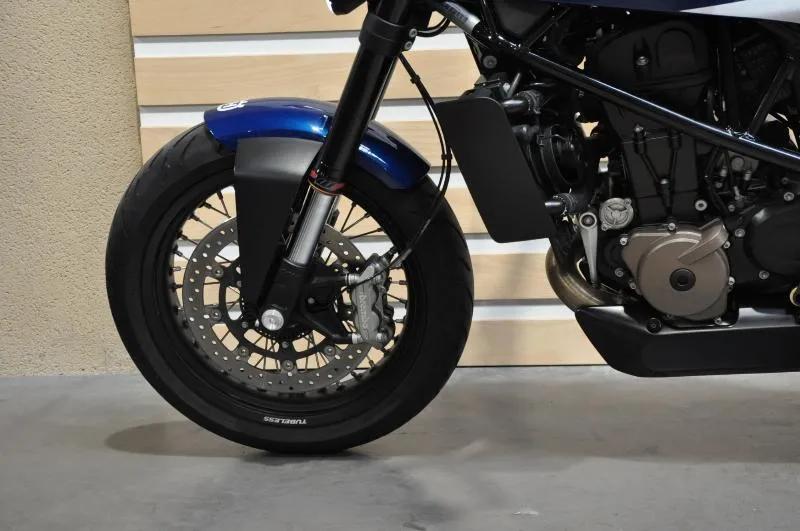 701 VITPILEN A2