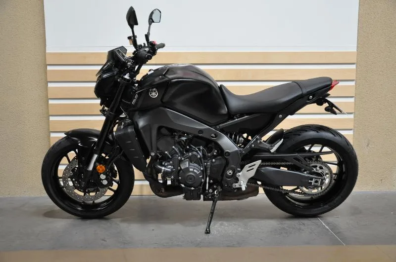 MT09