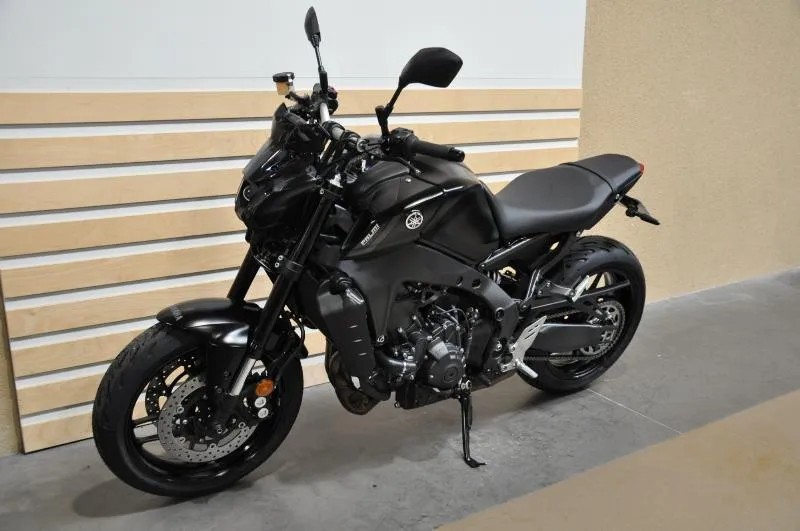 MT09
