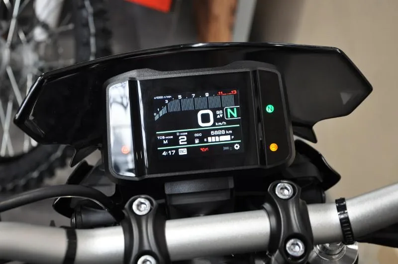 MT09