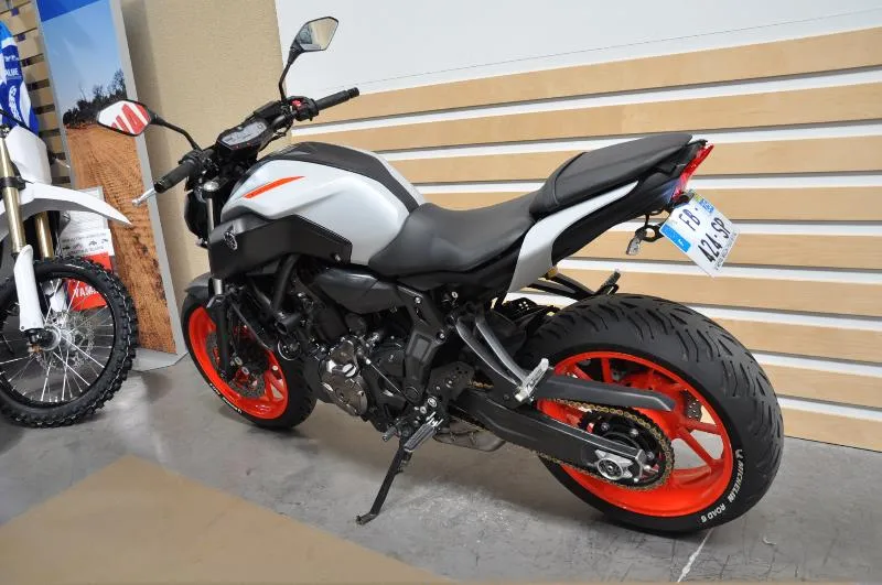 MT07 