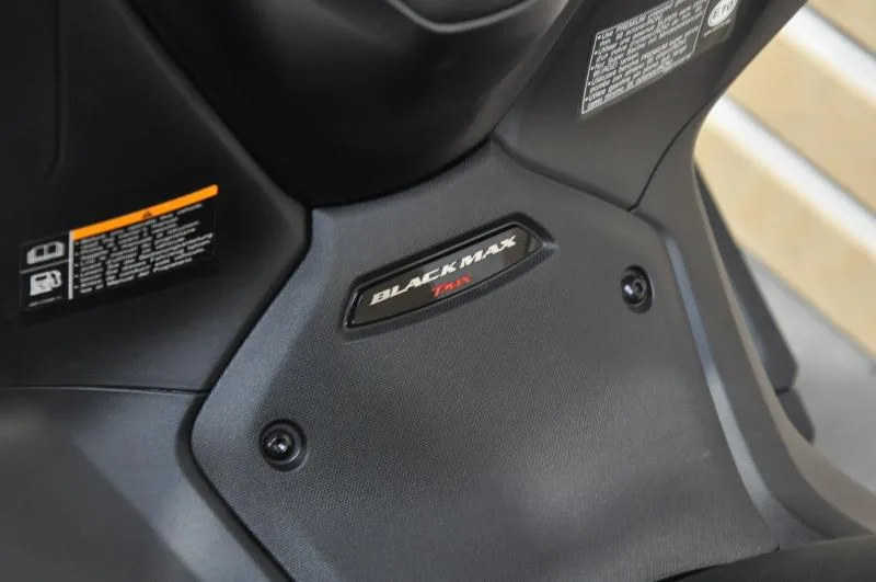 XP TMAX 560