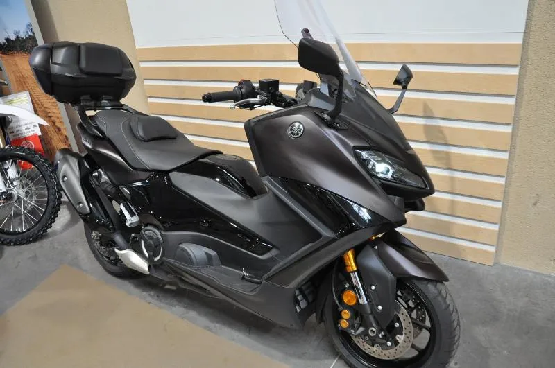 XP TMAX 560 TECH MAX