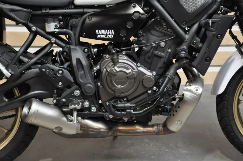XSR 700 XTRIBUTE