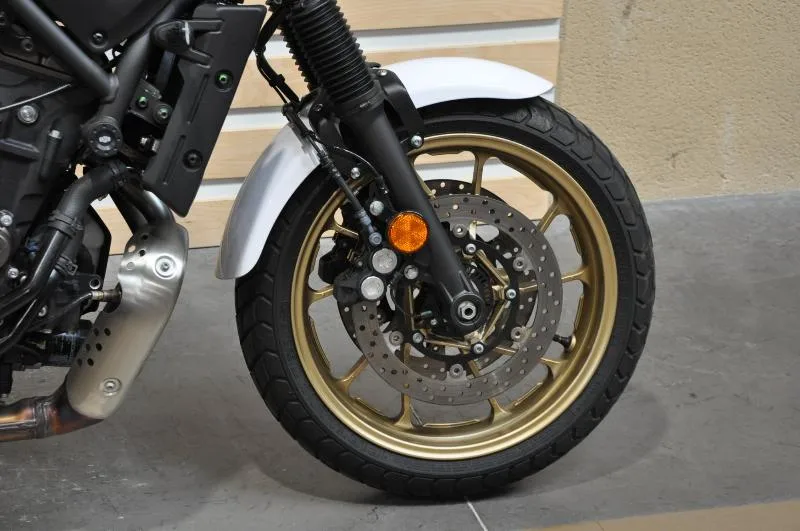 XSR 700 XTRIBUTE
