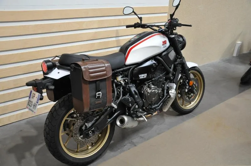 XSR 700 XTRIBUTE