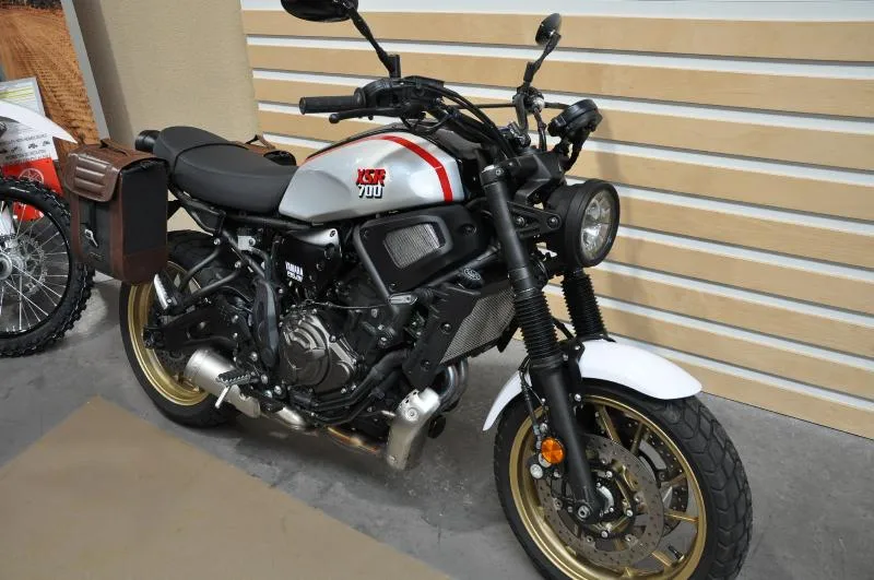 XSR 700 XTRIBUTE