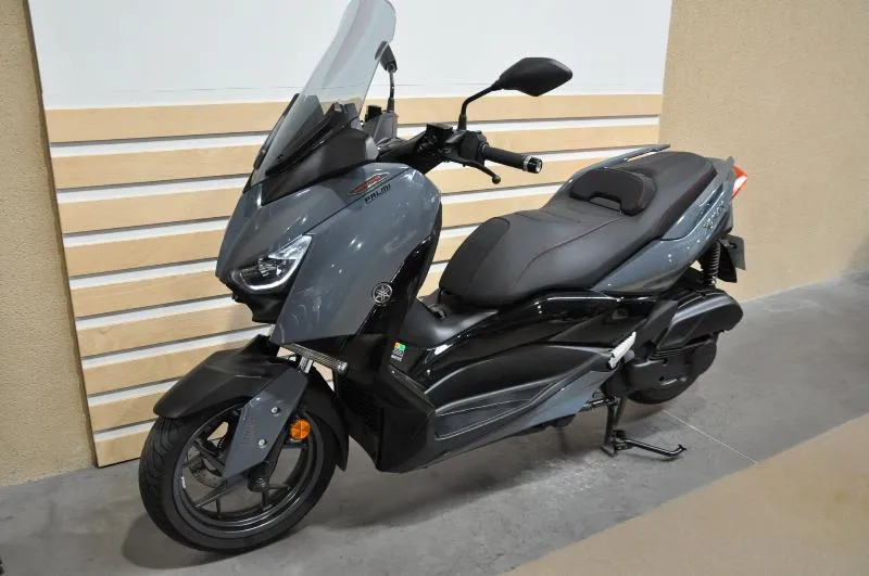 XMAX 125 TECH MAX