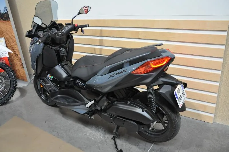 XMAX 125 TECH MAX