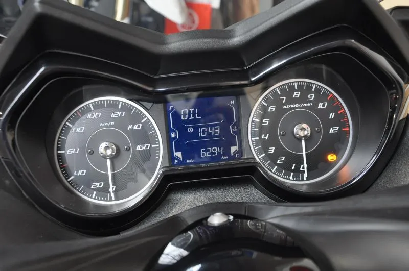 XMAX 125 TECH MAX