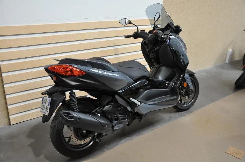 XMAX 125 TECH MAX