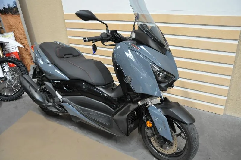 XMAX 125 TECH MAX