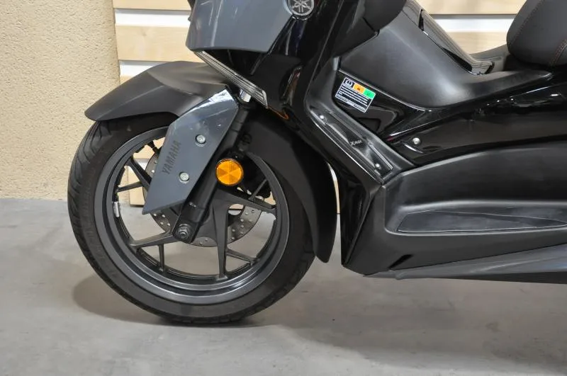 XMAX 125 TECH MAX