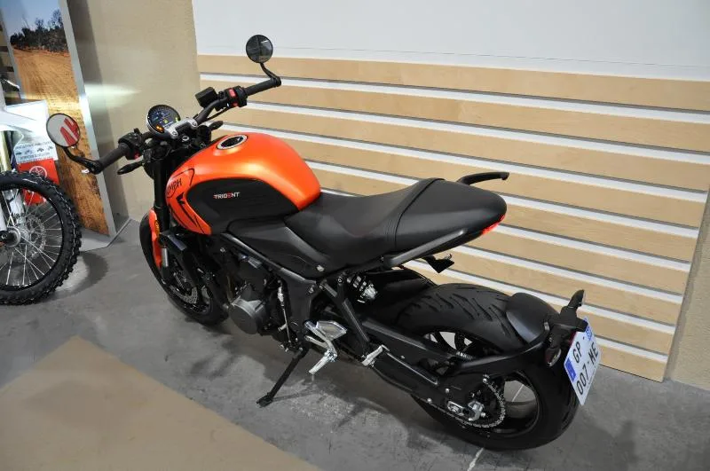 TRIDENT 660