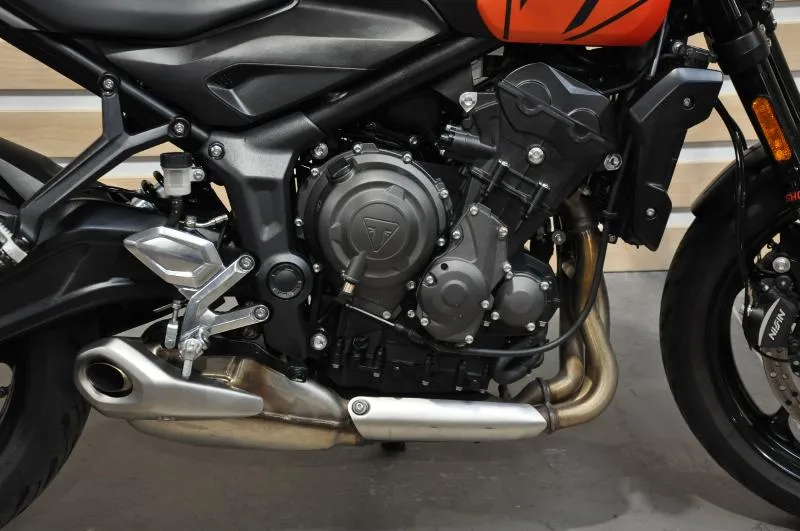 TRIDENT 660