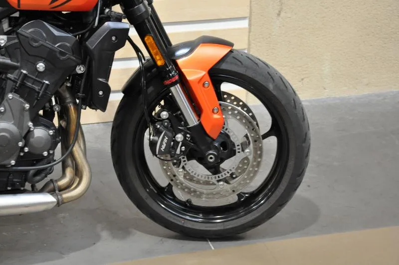 TRIDENT 660