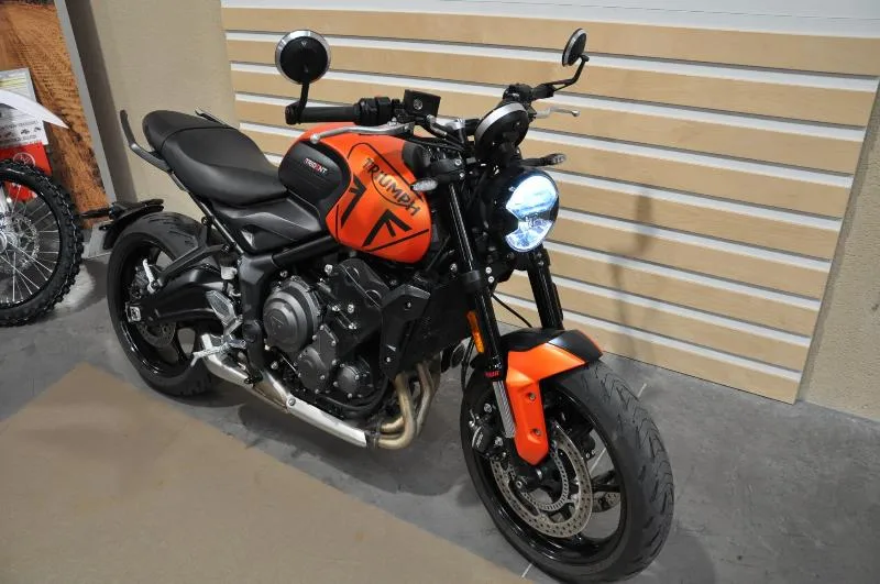 TRIDENT 660
