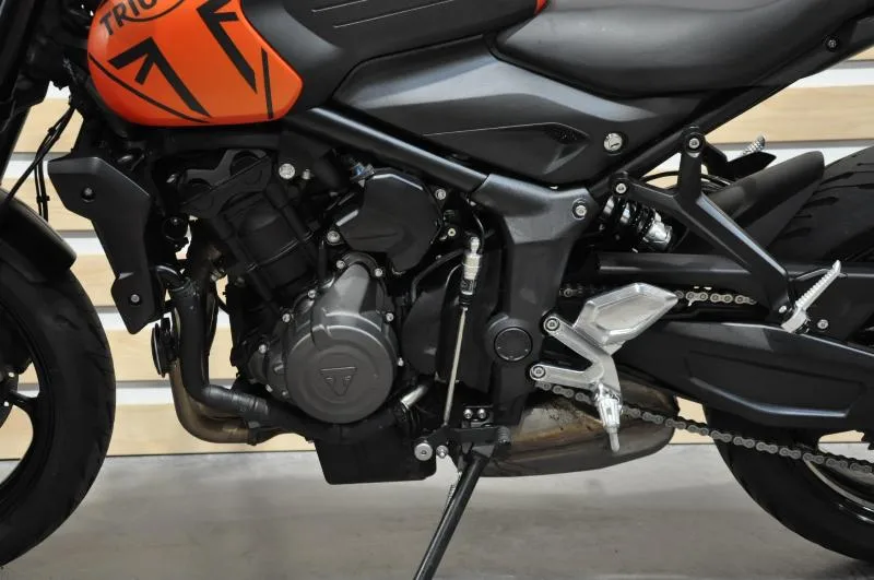 TRIDENT 660