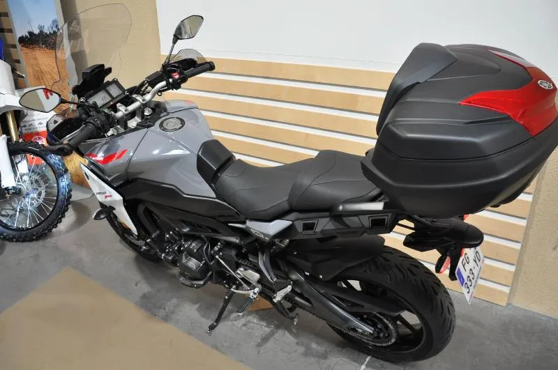TRACER 900
