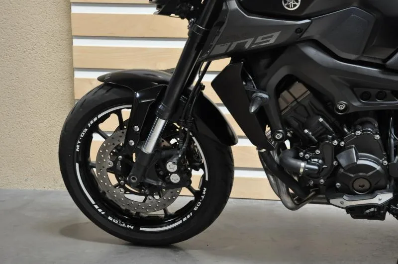 MT09