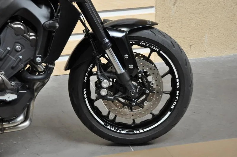 MT09