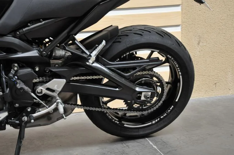MT09