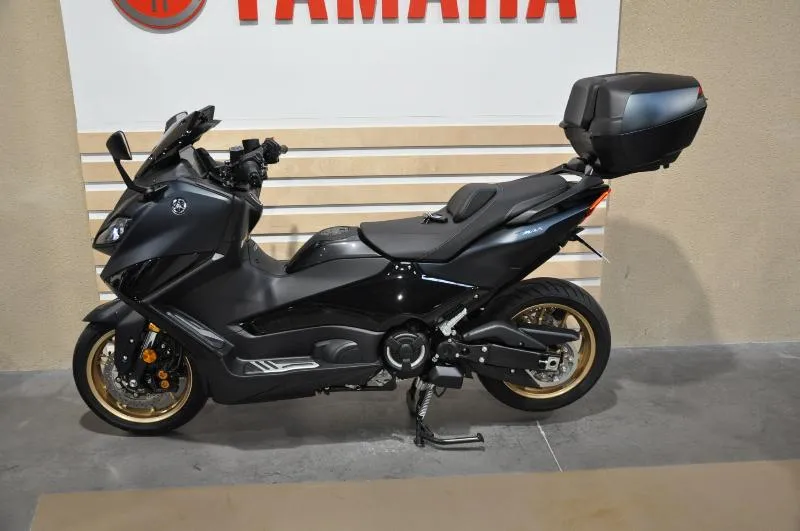 XP TMAX 560 TECH MAX