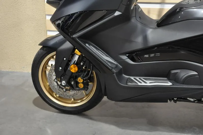 XP TMAX 560 TECH MAX