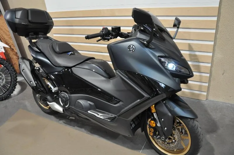 XP TMAX 560 TECH MAX