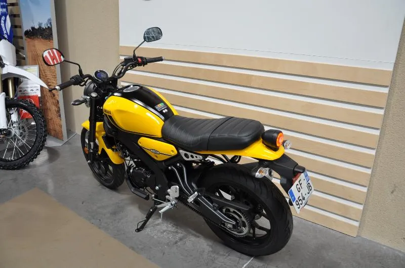 XSR 125