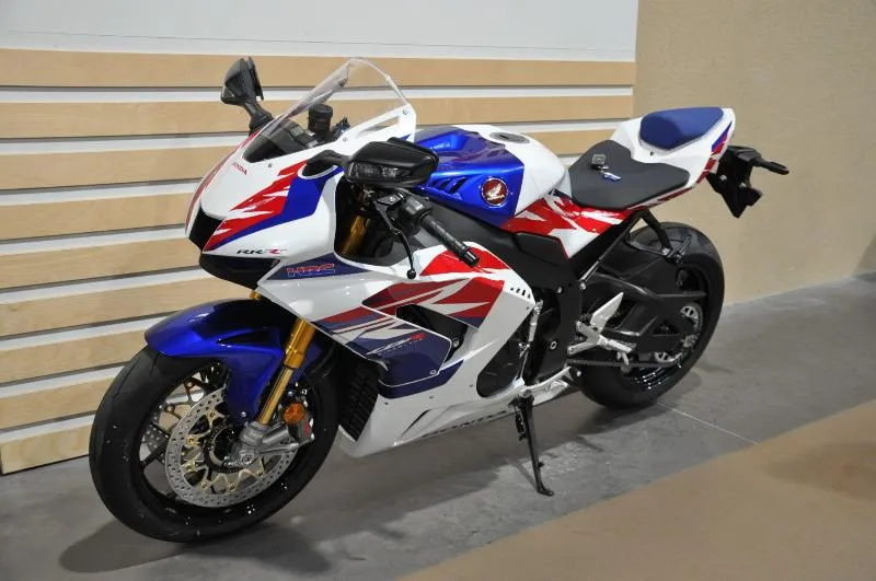 CBR 1000 RRR FIREBLADE 30e Anniversaire