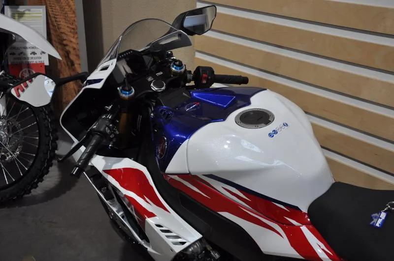 CBR 1000 RRR FIREBLADE 30e Anniversaire