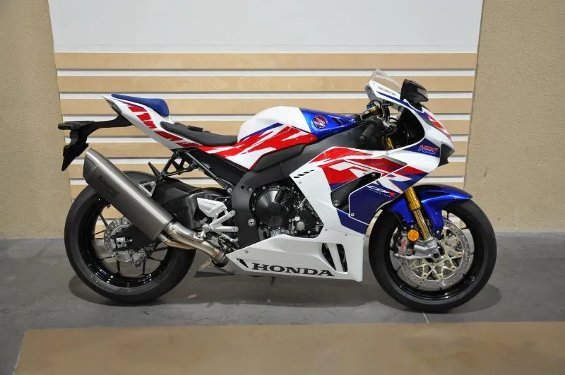 CBR 1000 RRR FIREBLADE 30e Anniversaire