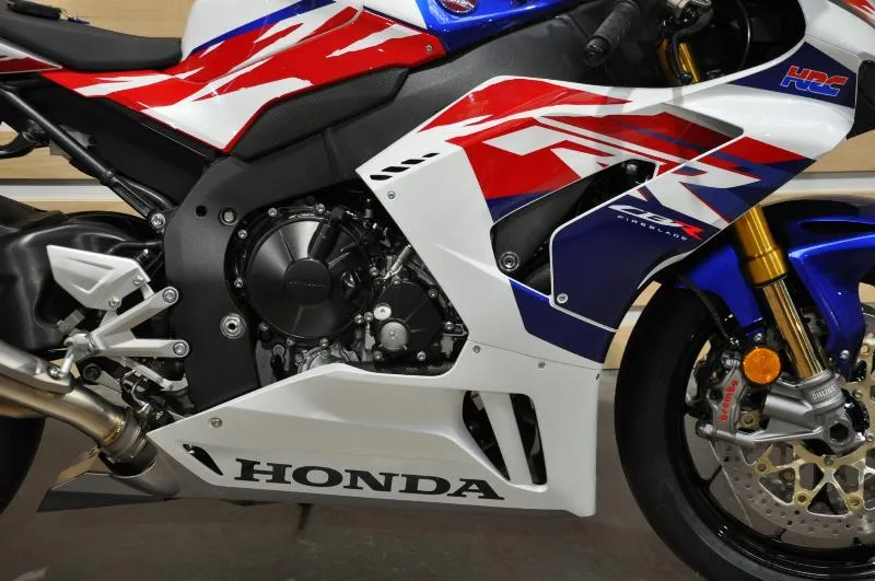 CBR 1000 RRR FIREBLADE 30e Anniversaire