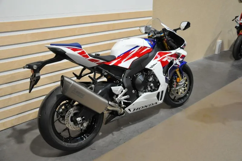 CBR 1000 RRR FIREBLADE 30e Anniversaire