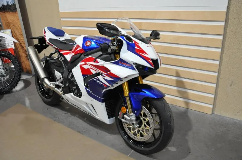 CBR 1000 RRR FIREBLADE 30e Anniversaire
