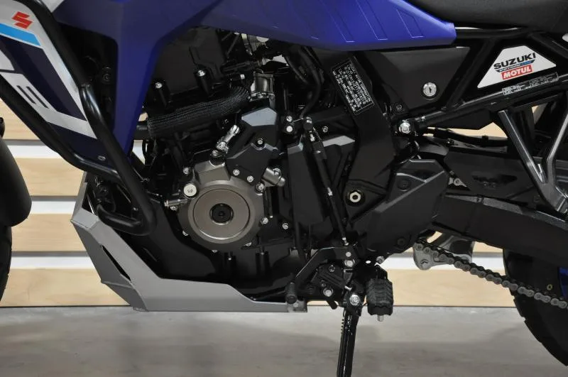 DL VSTROM 800DE