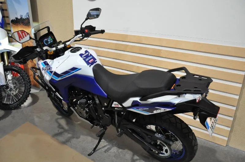 DL VSTROM 800DE