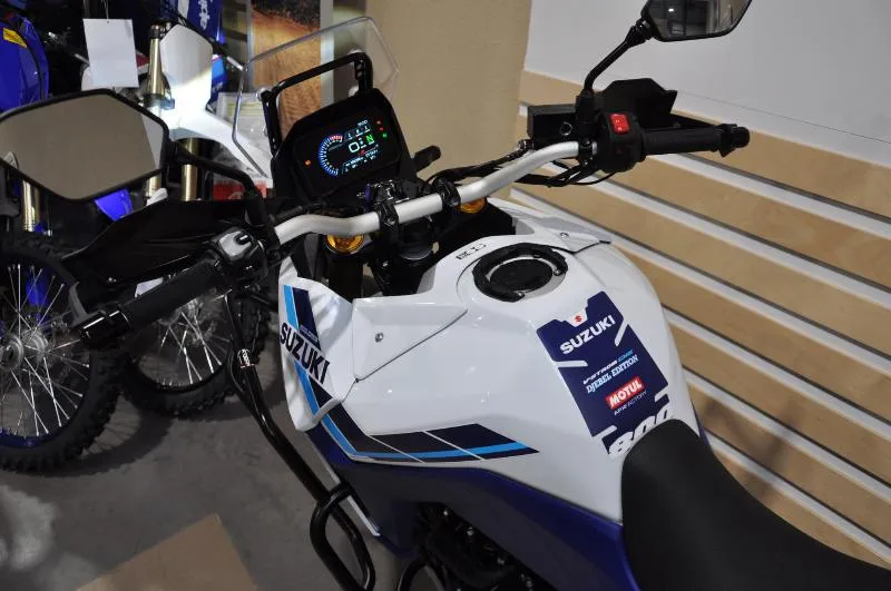 DL VSTROM 800DE