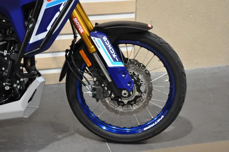 DL VSTROM 800DE