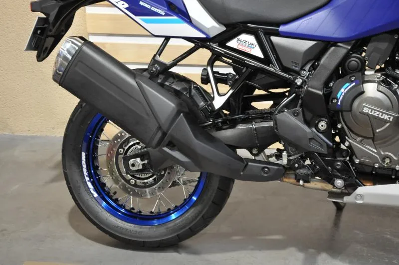 DL VSTROM 800DE
