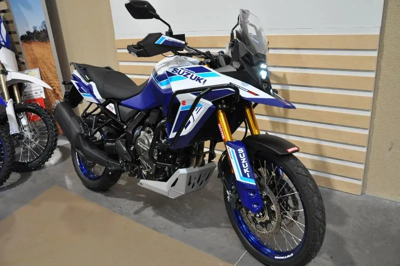 DL VSTROM 800DE