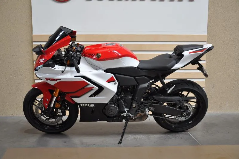 YZFR7 WORLD GP 60TH ANNIVERSARY
