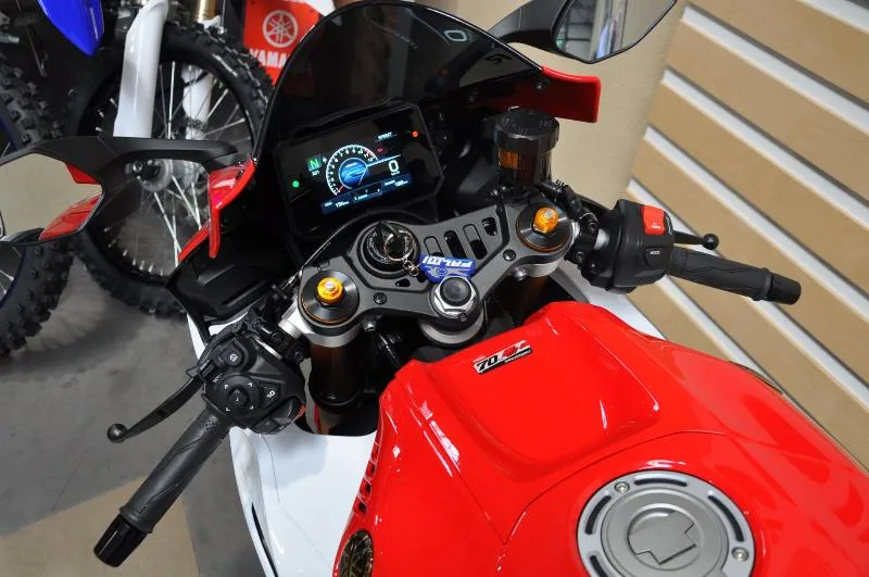 YZFR7 WORLD GP 60TH ANNIVERSARY