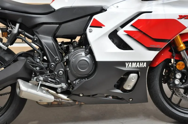 YZFR7 WORLD GP 60TH ANNIVERSARY