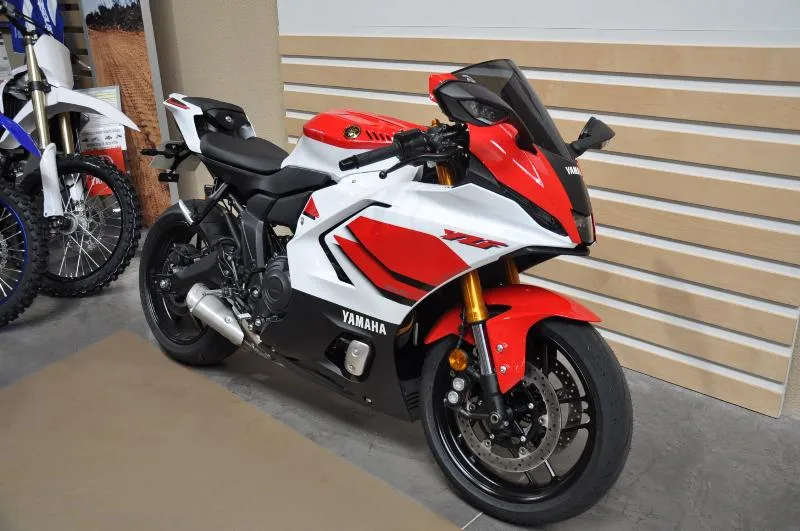 YZFR7 WORLD GP 60TH ANNIVERSARY