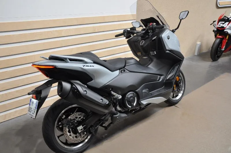 XP TMAX 560 TECH MAX